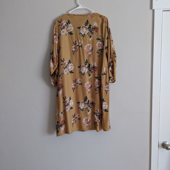 🆕🌿SUNDANCE FLORAL DRESS🌿 - Picture 10 of 15